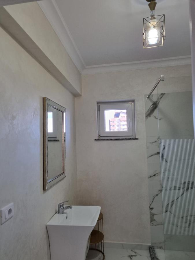 Tesa Boutique Hotel Târgu Neamț Eksteriør billede
