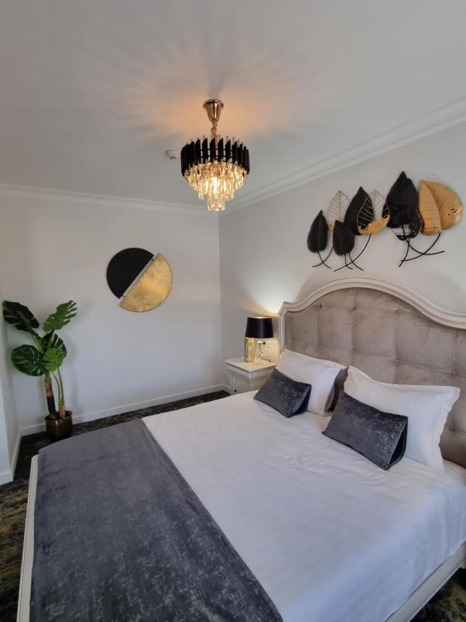 Tesa Boutique Hotel Târgu Neamț Eksteriør billede