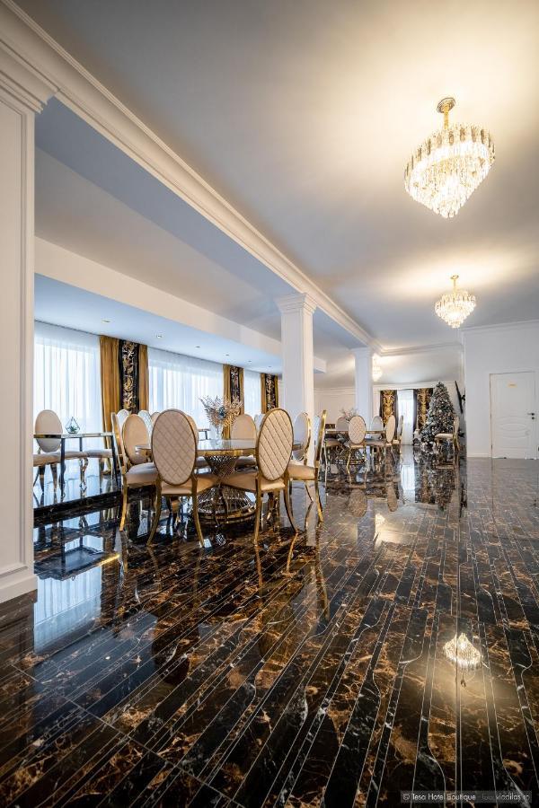Tesa Boutique Hotel Târgu Neamț Eksteriør billede
