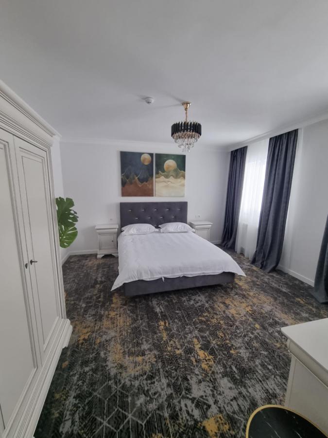 Tesa Boutique Hotel Târgu Neamț Eksteriør billede